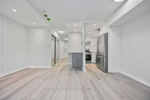 55 Centre Avenue 2205
