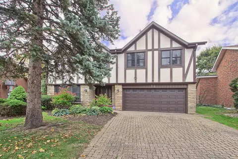 35 Tofino Crescent