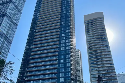 159 Dundas Street E 2509