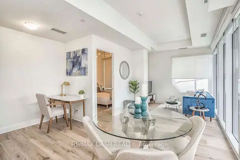 151 Avenue Road 205