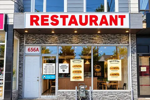 656 Sheppard Avenue W