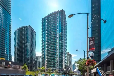 30 Grand Trunk Crescent 3109