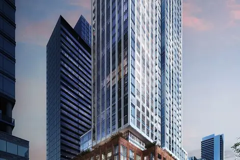 400 King Street W