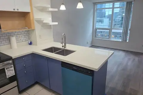 18 Yonge Street 914
