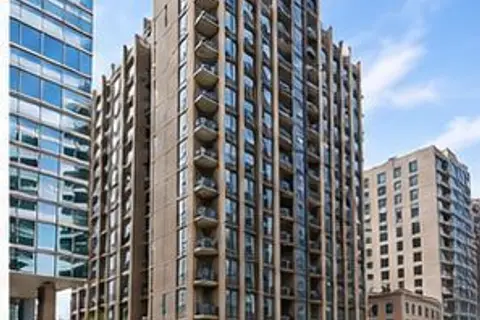 85 Bloor Street E 2007
