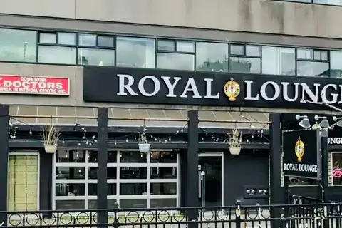 720 Spadina Avenue 805