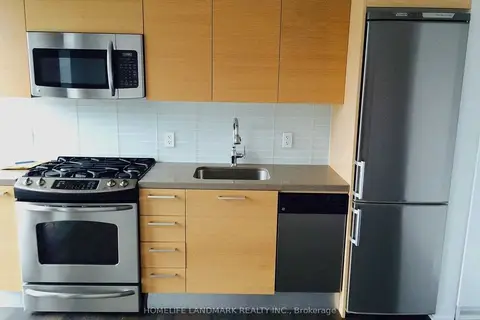 318 King Street E 409