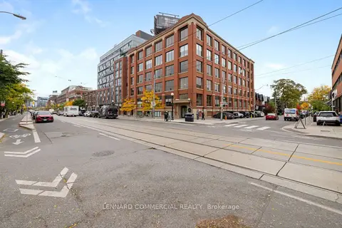 559 College Street 301
