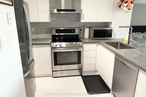 28 Harrison Garden Boulevard 801