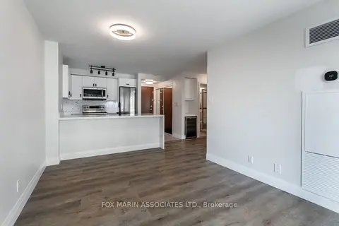 10 Yonge Street 504