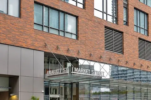 1 Market Street 2405