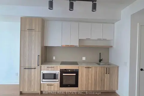89 Montclair Avenue 1515
