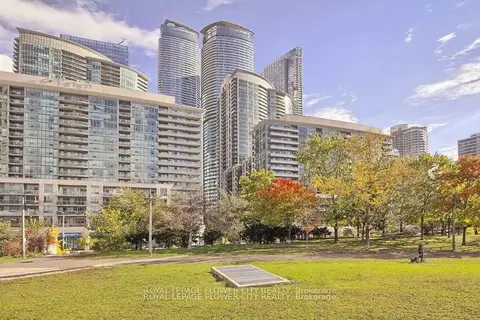 12 York Street 901