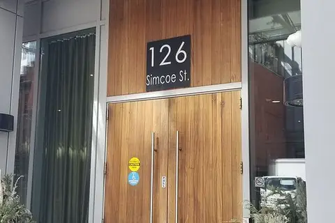 126 Simcoe Street 505