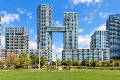 15 Iceboat Terrace 3608