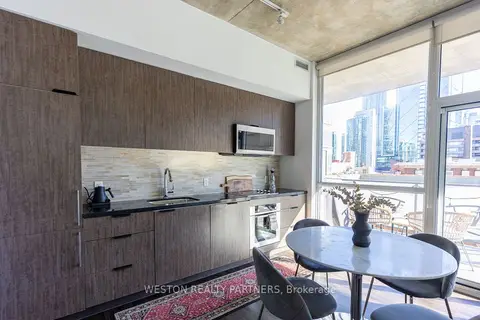 478 King Street W 514