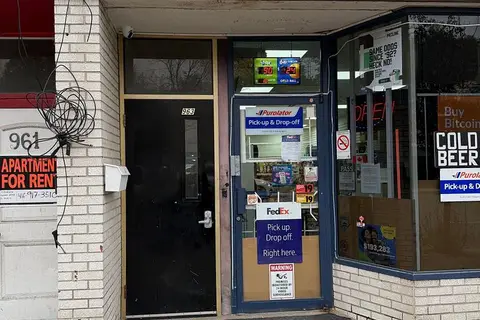 963 Eglinton Avenue W Upper