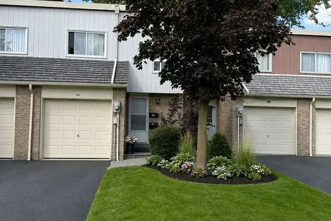 44 Woody Vine Way