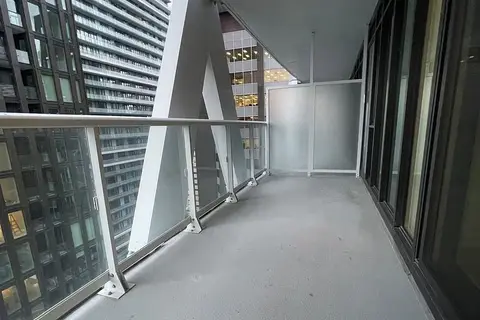 230 Simcoe Street 2421