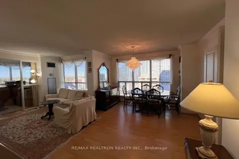 18 Hollywood Avenue 1707