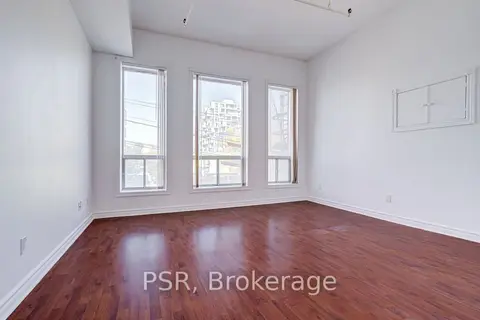 493 Queen Street W 3rd Floor