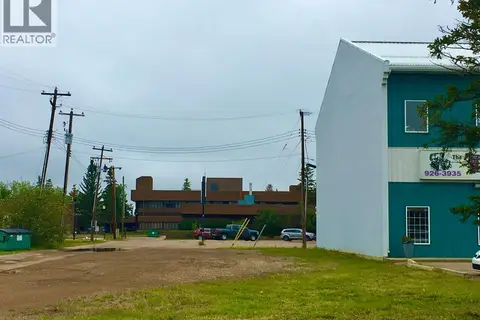9816 100 Street