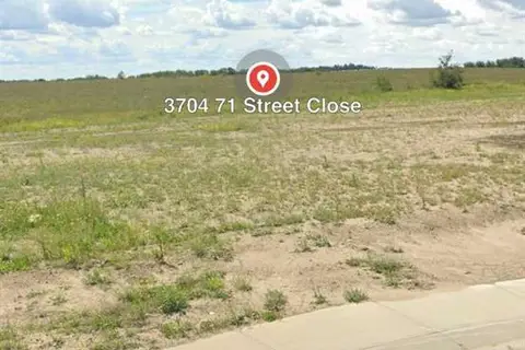 3704 71 St. Close