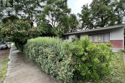 864 Lawson Avenue
