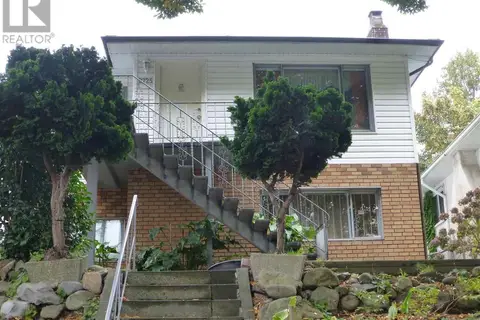2725 E BROADWAY