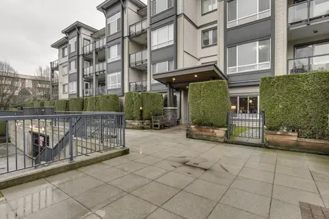 404 2943 NELSON PLACE