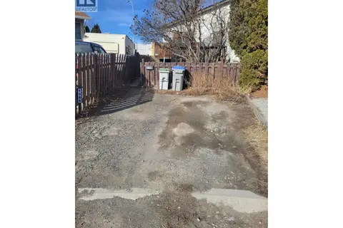 1386 Ottawa Place