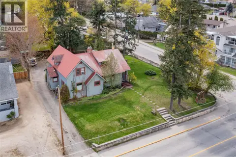 320 Okanagan Avenue SE