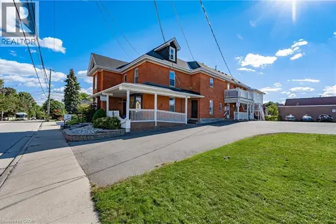 22 MILL Street S