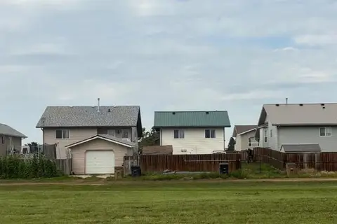 83 Upland Manor W