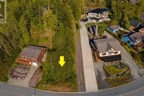 338 Pacific Cres