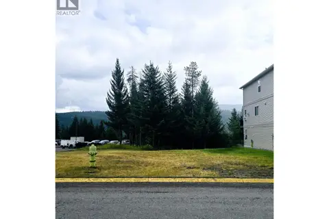 12 CARIBOO Drive