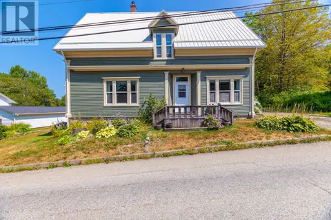 7498 Highway 340