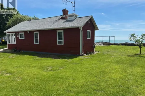 680 POINT PELEE DRIVE