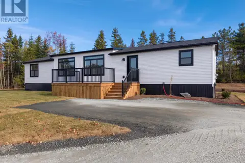 6 Pebble Lane