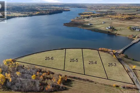 25-4 Chemin Bass River Point Road