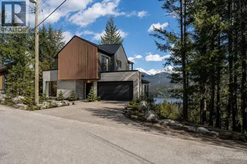 8365 MOUNTAIN VIEW DRIVE