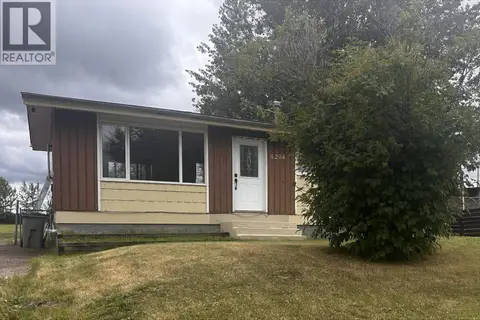 5204 TAMARACK CRESCENT