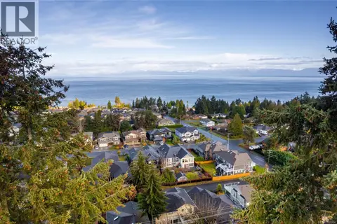5611 Hammond Bay Rd