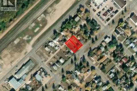 521 1st STREET W