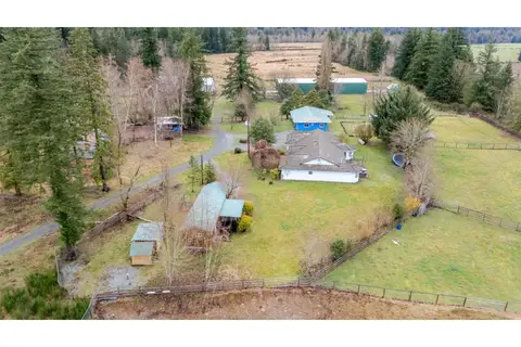 40895 HENDERSON ROAD, Columbia Valley