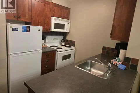 2070 Summit Drive Unit# 406