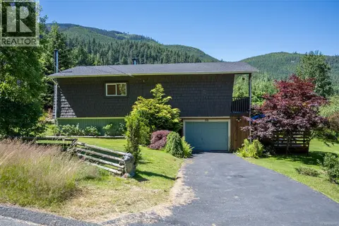561 MacMillan Dr