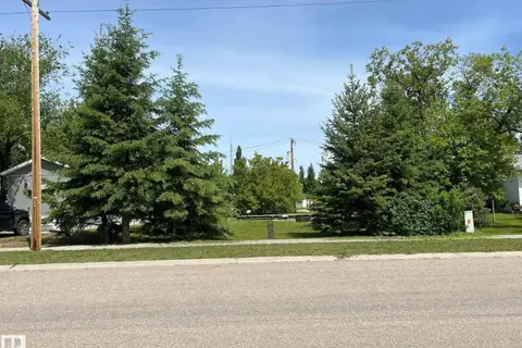 4805 48 AV