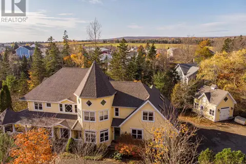 17 NICHOLSON COURT
