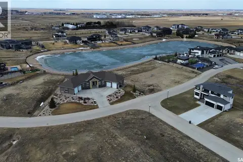 305 Spruce Creek CRESCENT